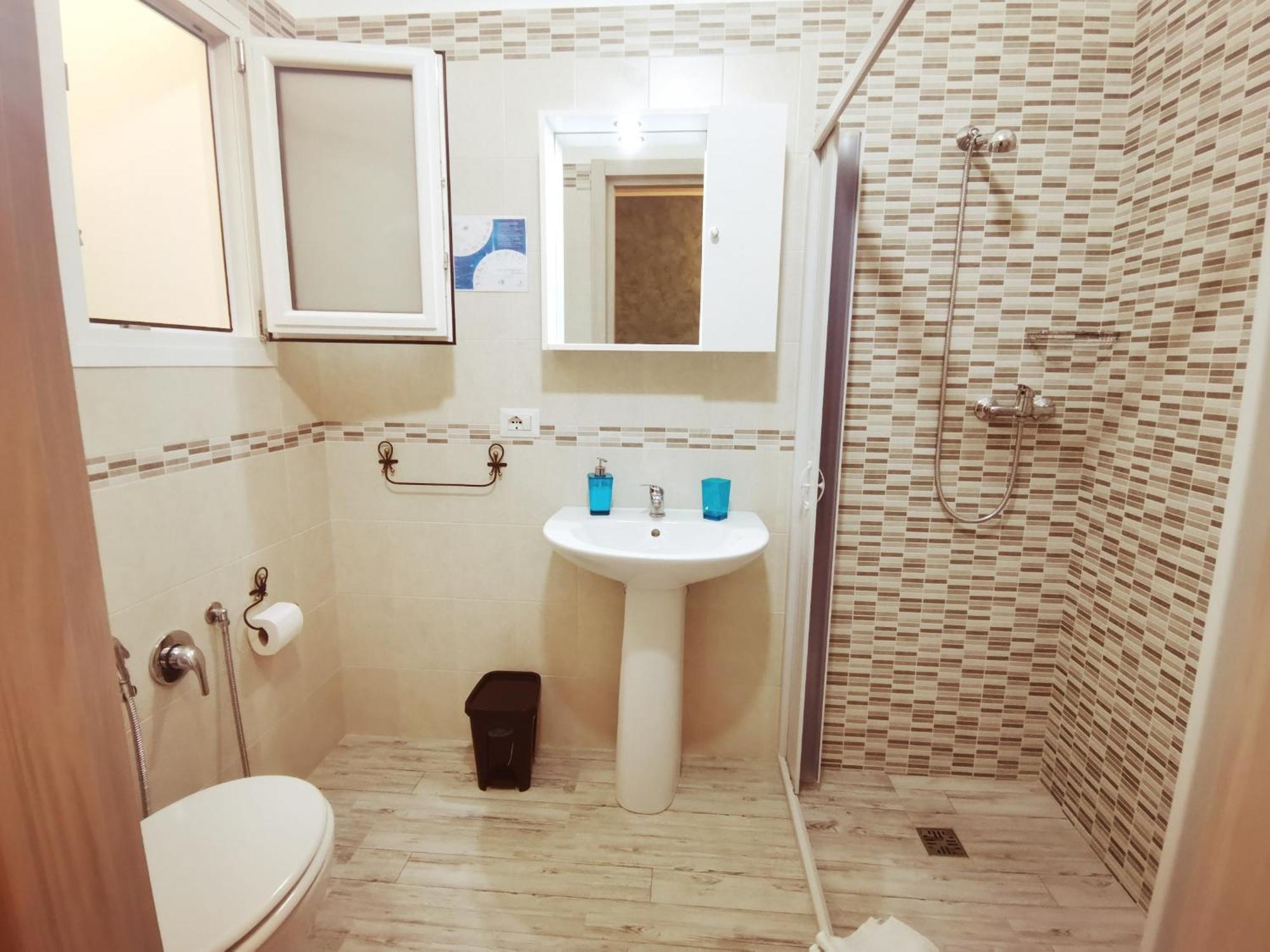 Hotel Via Alessandria Racale Habitación foto